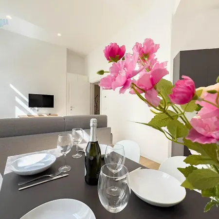 San Lazzaro 23 - 2 Tirabora Short Rent Trieste