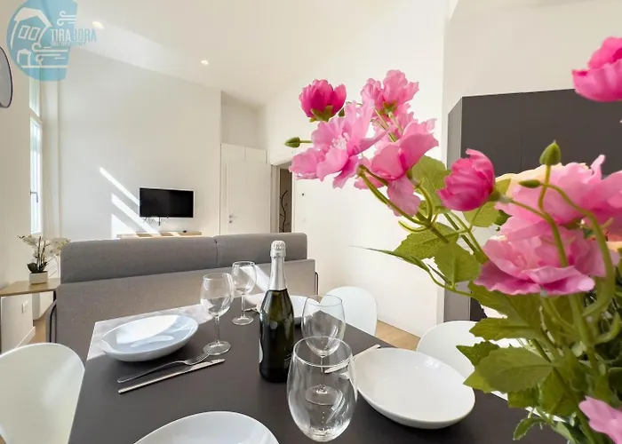 San Lazzaro 23 - 2 Tirabora Short Rent טריאסטה